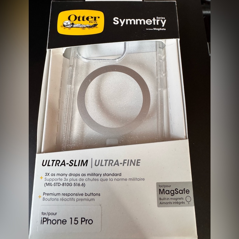 Ultra-Slim MagSafe Case IPhone 15 pro - clear